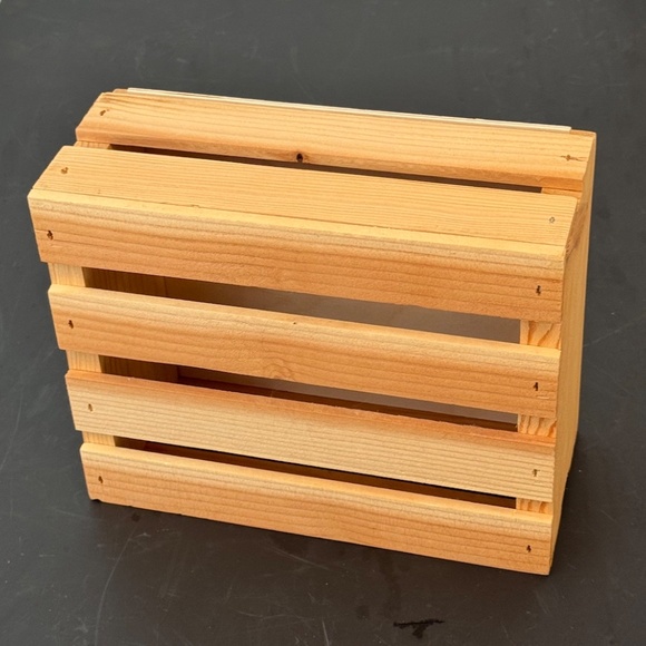 Decorative Avocado wooden crate with sliding lid - Picture 5 of 7